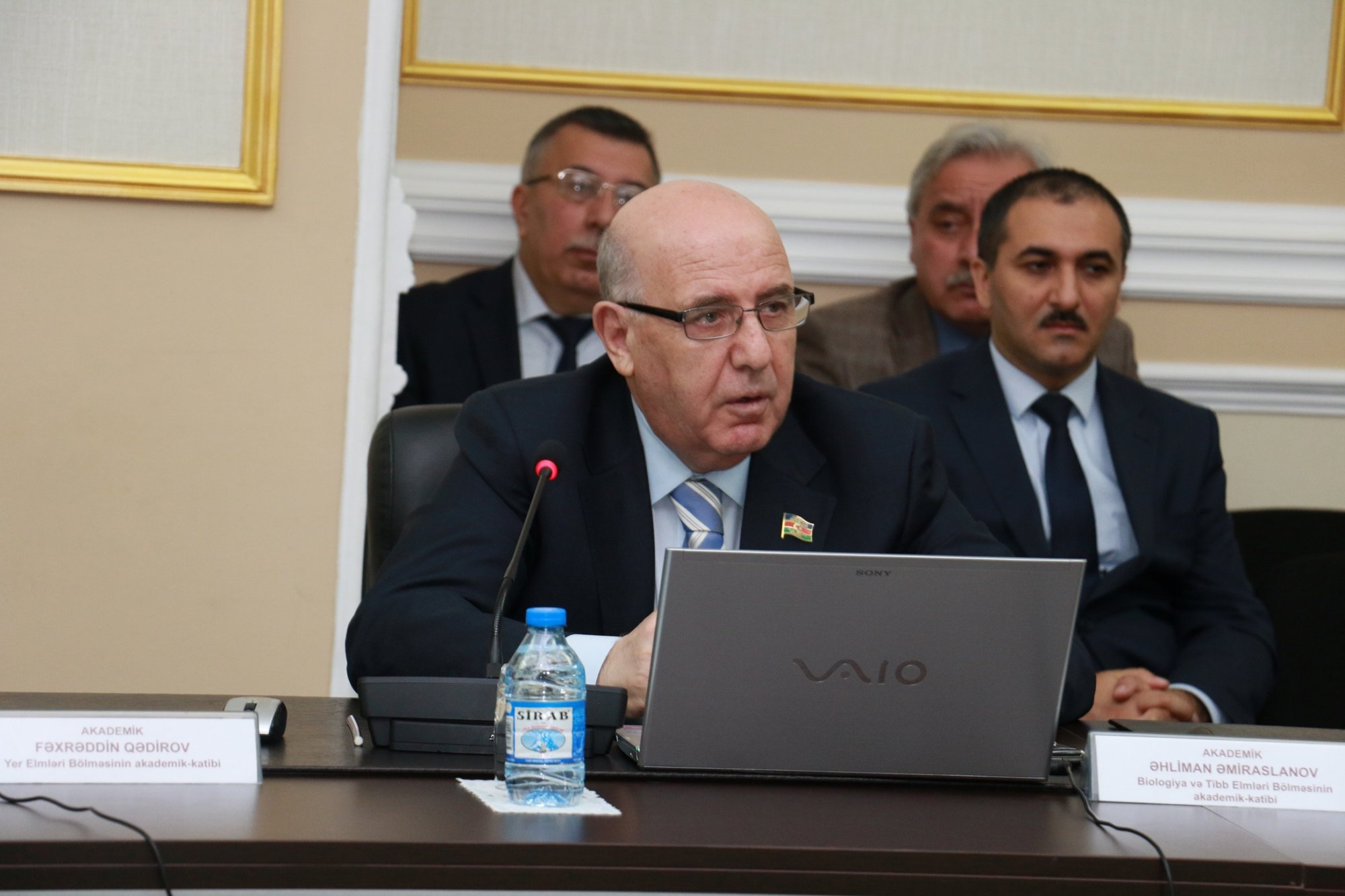 AMEA ilə İİTKM arasında memorandum imzalanıb