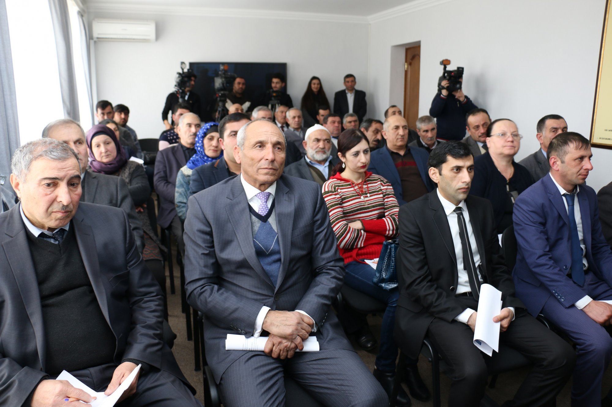 Bölgələrdəki sahibkarlarla görüşlər başlayıb