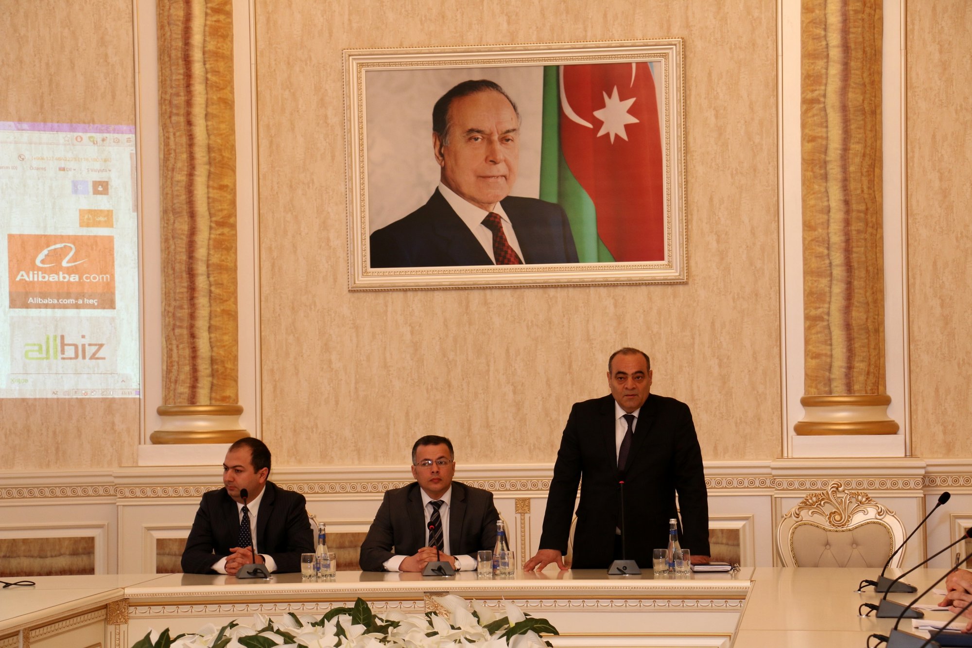 Sahibkarlarla növbəti görüş keçirilib