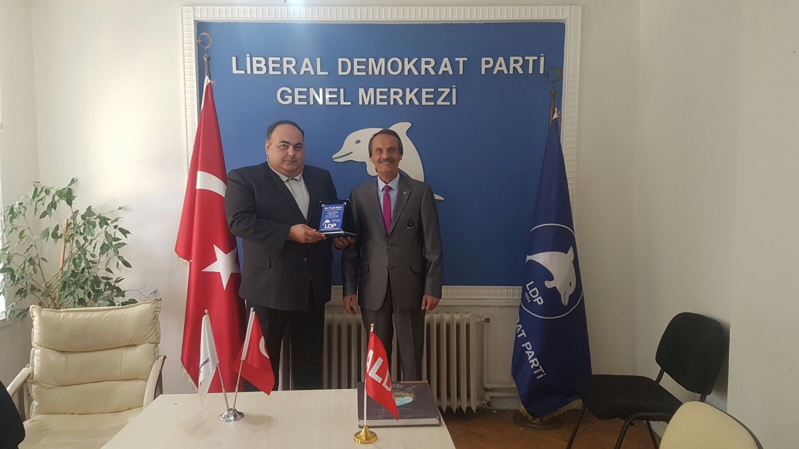 Fuad Əliyev Türkiyədəki həmkarı ilə görüşüb