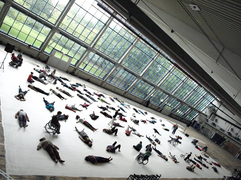 Şərqdə və MBD-də yeni rəqs növü Şərqdə və MBD-də yeni rəqs növü