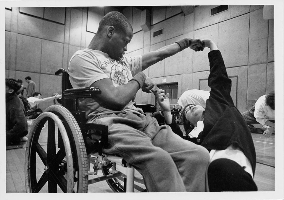 Şərqdə və MBD-də yeni rəqs növü