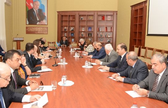 Universitet rəhbərliyi maliyyə fırıldağında şübhəli bilinir