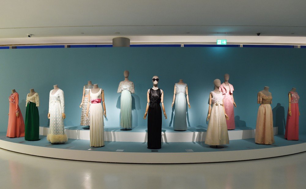 Mehriban Əliyeva moda sərgisinin açılışını edib Mehriban Əliyeva moda sərgisinin açılışını edib