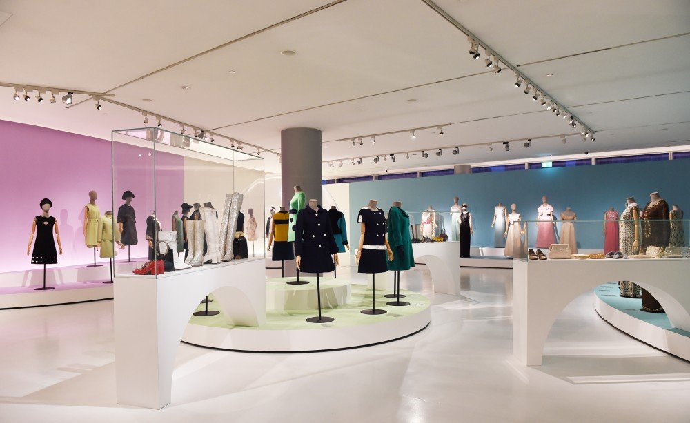 Mehriban Əliyeva moda sərgisinin açılışını edib Mehriban Əliyeva moda sərgisinin açılışını edib