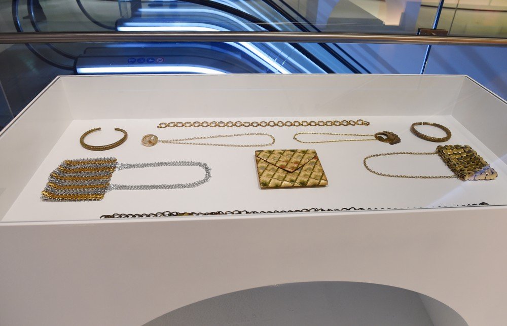 Mehriban Əliyeva moda sərgisinin açılışını edib Mehriban Əliyeva moda sərgisinin açılışını edib