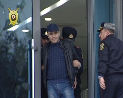 Polis adam oğrularını yaxalayıb