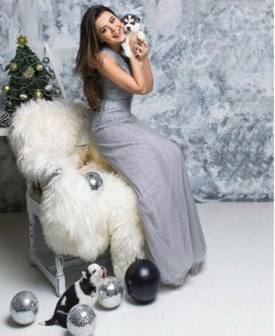 Rəqqasə Oksana fotosessiya etdirib