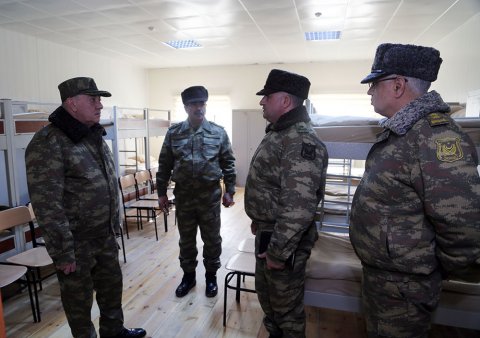 Fuad Ələsgərov və Zakir Həsənov cəbhə zonasındakı hərbi hissələri yoxlayıblar