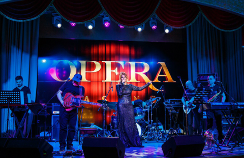 Aygün Kazımovanın solo konserti olub