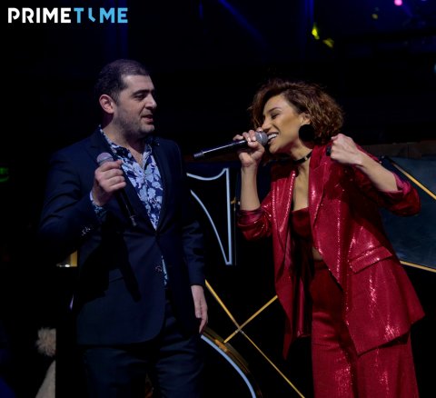 Röya Ayxan Tunarla yenidən duet oxuyub Röya Ayxan Tunarla yenidən duet oxuyub