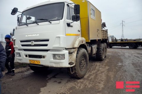 Mikroavtobus qəza törədib – 15 sərnişin xəsarət alıb