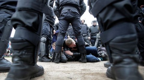 Rusiyada 1000 nəfərdən çox etirazçı saxlanılıb
