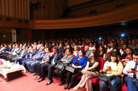 TÜRKSOY Musiqili Teatrın solistinə təşəkkür edib 