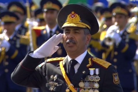 Ali Baş Komandan hərbi paradda