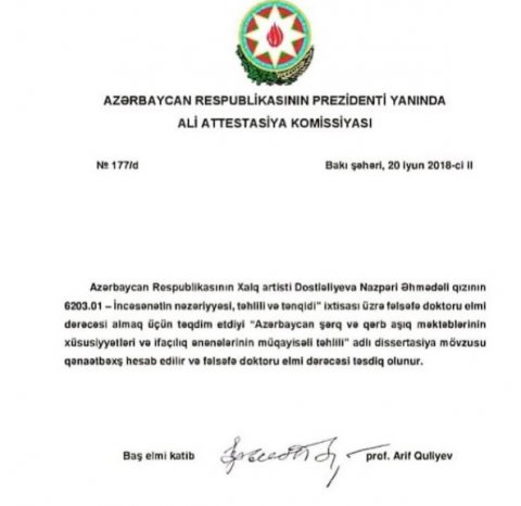 Nazpəri Dostəliyeva elmi dərəcə alıb