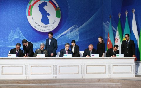 Prezidentlər Xəzərə dair Konvensiyanı imzalayıblar