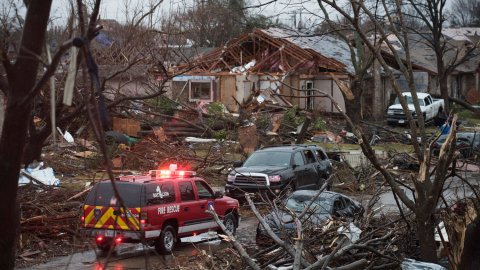 Son 100 ilin ən şiddətli qasırğası silib süpürdü