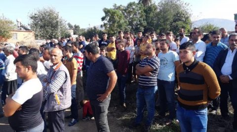 Qan donduran hadisə: Ana 3 uşağının boğazını kəsərək öldürdü