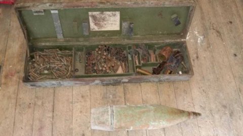 Bakıdakı orta məktəbin zirzəmisində 352 ədəd hərbi sursat aşkarlanıb