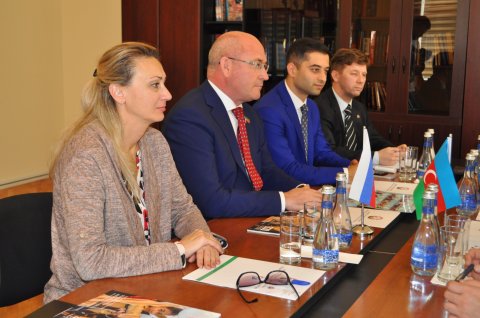 Dövlət Komitəsində tatarıstanlı qonaqlarla görüş keçirilib