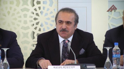 Komitə sədri Oqtay Əsədovun birinci müavinini əsəbiləşdirdi