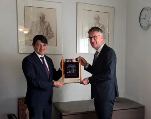 Fuad Muradov Hollandiyada görüşlər keçirib