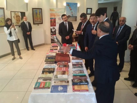 Ankarada Xalq Cümhuriyyəti və Qara Qarayev haqqında kitabların təqdimatı keçirilib