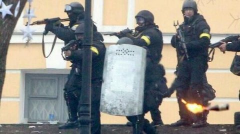 Ukrayna Maydanında fəalları güllələmkədə şübhəli bilinən snayper saxlanılıb