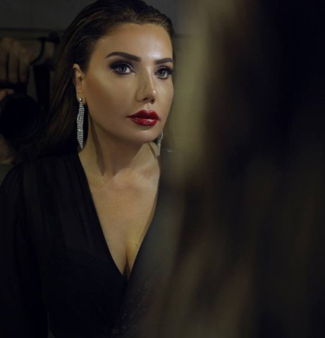 Aparıcı Lətafət bir neçə obraz yaradıb