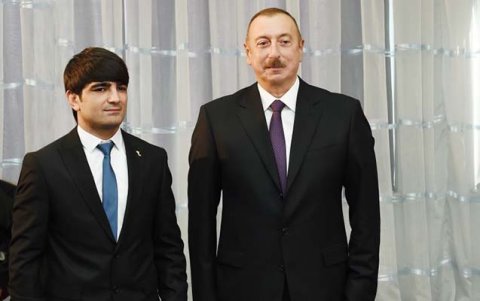 İlham Əliyev idmançılara 25 mənzil hədiyyə edib İlham Əliyev idmançılara 25 mənzil hədiyyə edib