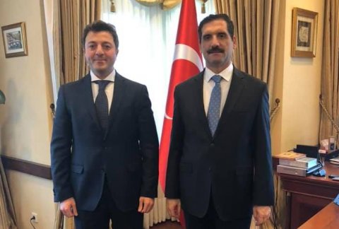 Qarabağ icmasının rəhbəri Türkiyənin ölkəmizdəki səfiri ilə görüşüb Qarabağ icmasının rəhbəri Türkiyənin ölkəmizdəki səfiri ilə görüşüb