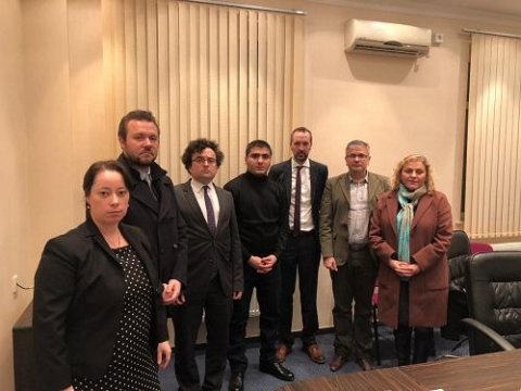 Avropa ölkələrinin Bakıdakı  nümayəndələri Mehman Hüseynovla görüşüblər