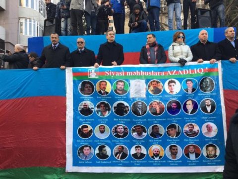 Müxalifətin mitinqi insidentsiz başa çatıb