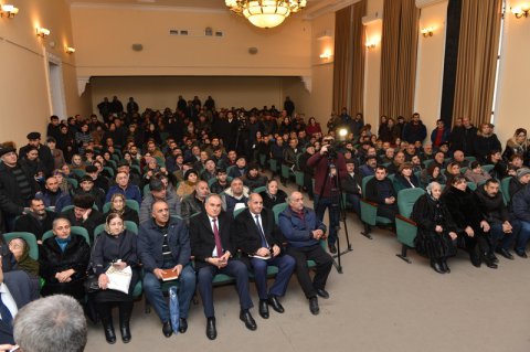 1000-dən çox köçkün ailə yeni mənzillərə köçürülür