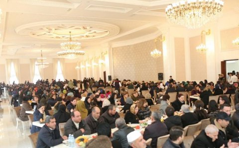 Mehriban Əliyevanın adından “İmamzadə”də ehsan verilib