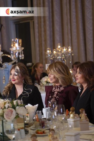 Küsülü müğənnilər barışmaq istəmirlər Küsülü müğənnilər barışmaq istəmirlər