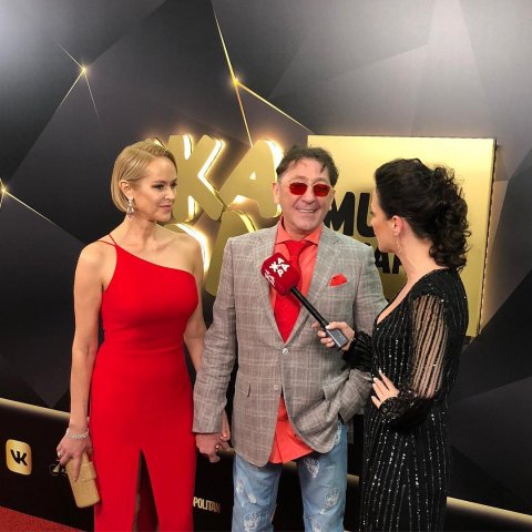 Şou-biznes nümayəndələrinə mükafatlar verilib