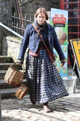 Məşhur aktrisa heyranlarını təəccübləndirib Məşhur aktrisa heyranlarını təəccübləndirib