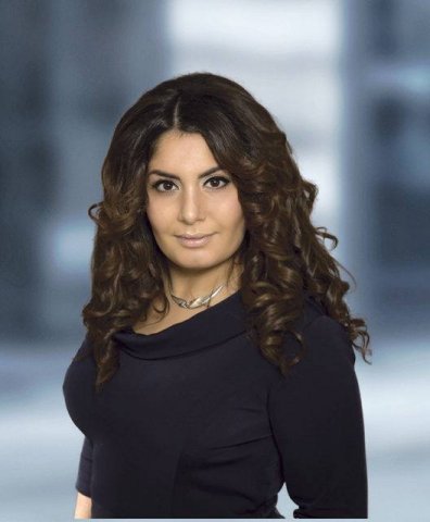 Avroparlamentə namizəd olan mühacir övladı mühacirləri Danimarkadan qovmağa çağırır