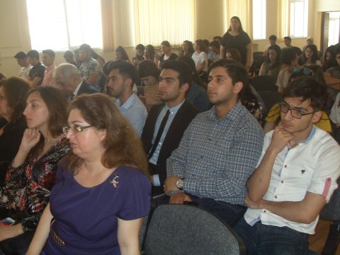 Qarabağ münaqişəsi müəllim və tələbələrlə müzakirə olunub