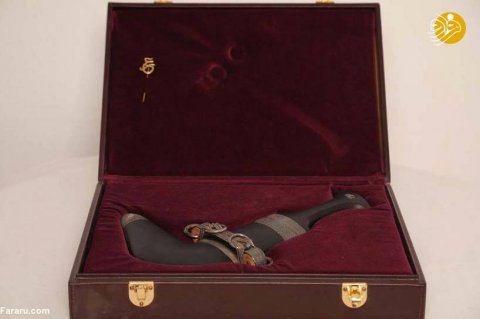 Baş nazir ona verilən hədiyyələri Milli Muzeyə təhvil verdi