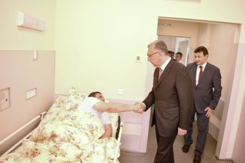 Eldar Əzizov Ukraynada: Bakı meri Milli Qəhrəmanla görüşdü