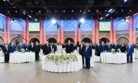 Prezident və dövlət rəsmiləri Respublika Günü münasibətilə keçirilən rəsmi qəbulda 