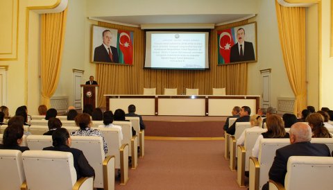 Nazir müavini təhsil işçilərilə görüşüb Nazir müavini təhsil işçilərilə görüşüb