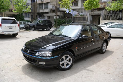 Heydər Əliyev Fondu xalq artistinə avtomobil hədiyyə etdi