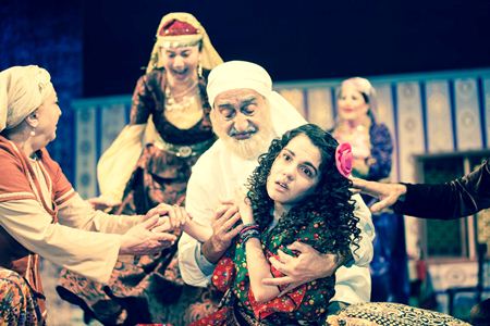 Beş yaşından peşəkar səhnədə…