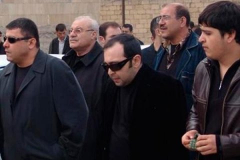 Putin “qanuni oğru”ları tacqoymadan məhrum edib Putin “qanuni oğru”ları tacqoymadan məhrum edib