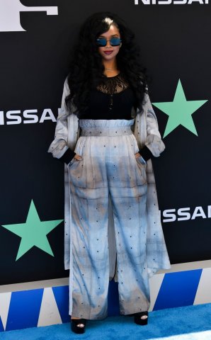 Sənətçilərə mükafat verilib