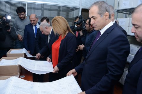 Kimə hesabdan “2” yazaq? DSK sədri Tahir Budaqova, yoxsa MSK sədri Məzahir Pənahova...